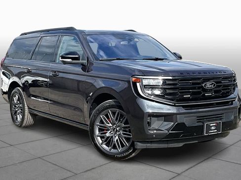 Used 2025 Ford Expedition Max Platinum w/ Stealth Performance Package image 6