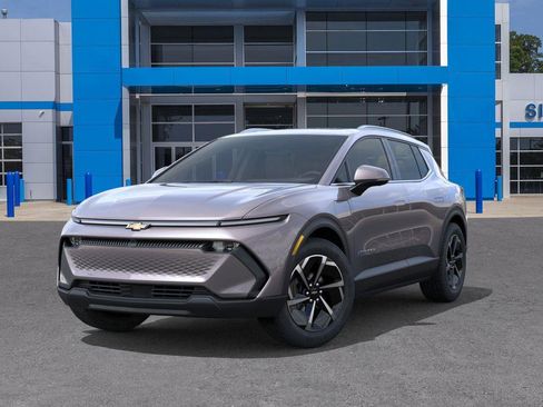 New 2026 Chevrolet Equinox EV LT image 6