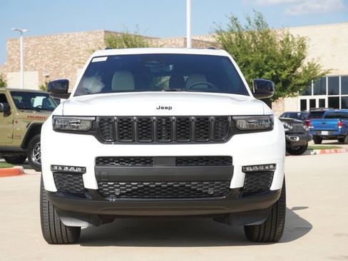 New 2025 Jeep Grand Cherokee L Limited w/ Luxury Tech Group II RWD image 2