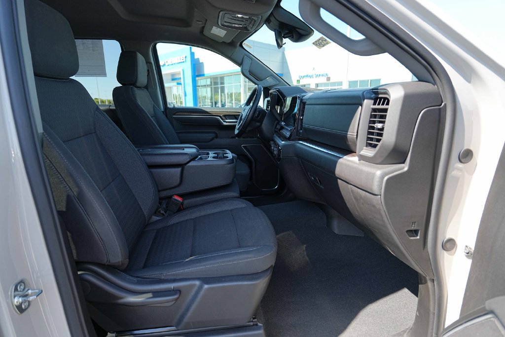 Used 2026 Chevrolet Silverado 1500 RST AWD/4WD image 22