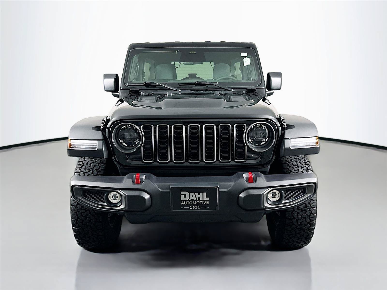 Used 2026 Jeep Wrangler Unlimited Rubicon AWD/4WD image 3