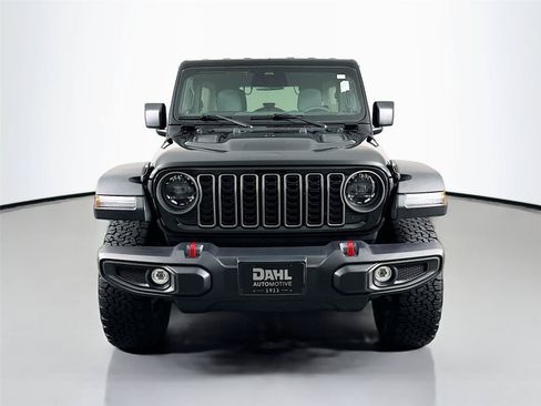 Used 2026 Jeep Wrangler Unlimited Rubicon AWD/4WD image 3