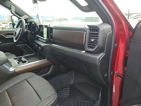 Used 2024 Chevrolet Silverado 3500 High Country image 21