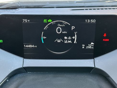 Used 2025 Toyota Prius Plug-In Hybrid FWD image 22