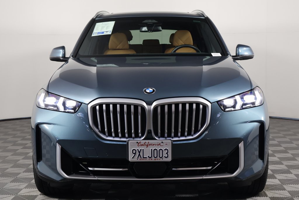 Certified 2026 BMW X5 sDrive40i w/ Executive Package RWD image 2
