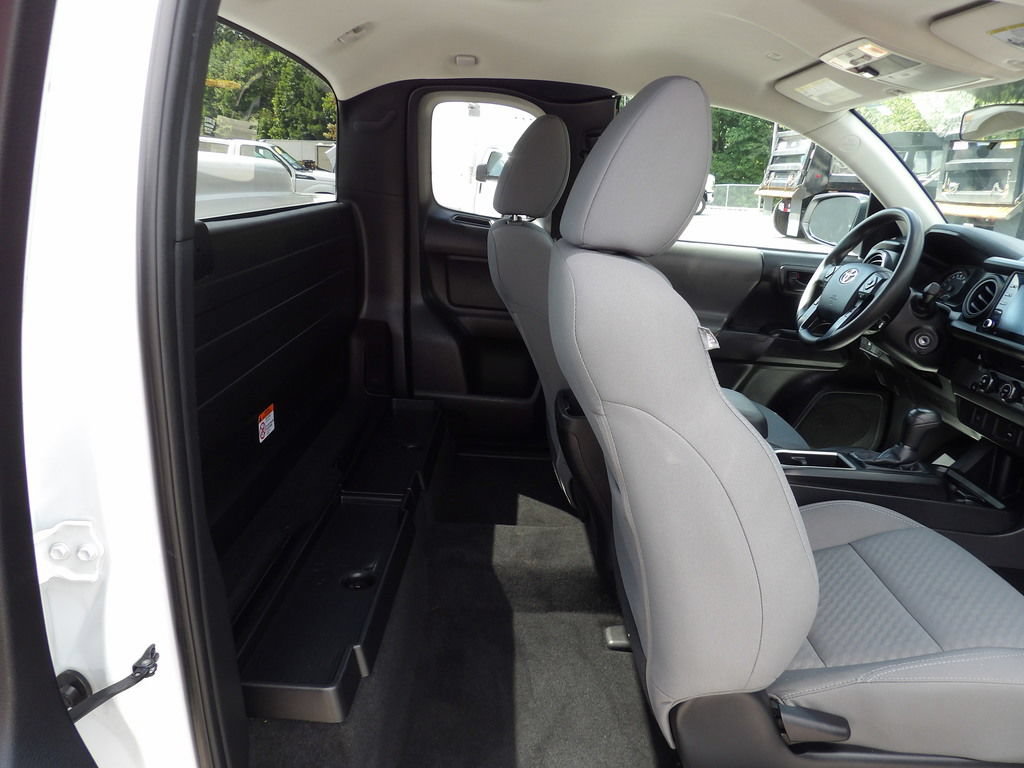 Used 2020 Toyota Tacoma SR RWD image 31