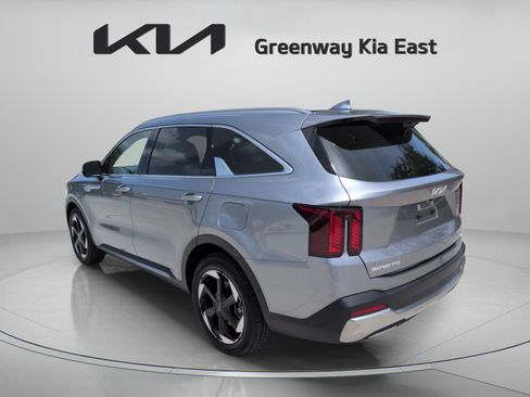 Certified 2025 Kia Sorento SX Prestige AWD/4WD image 7