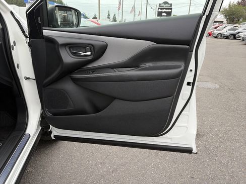 Used 2019 Nissan Murano SV AWD/4WD image 24