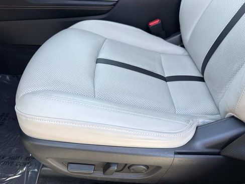 Certified 2025 MAZDA CX-90 3.3 Turbo w/ Preferred Package image 32