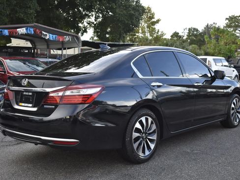Used 2017 Honda Accord EX-L image 3