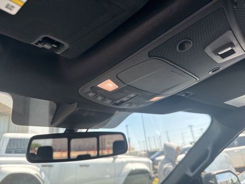 Used 2019 Ford F150 Lariat image 32