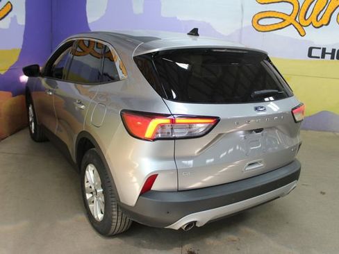Used 2022 Ford Escape SE w/ Cold Weather Package AWD/4WD image 6
