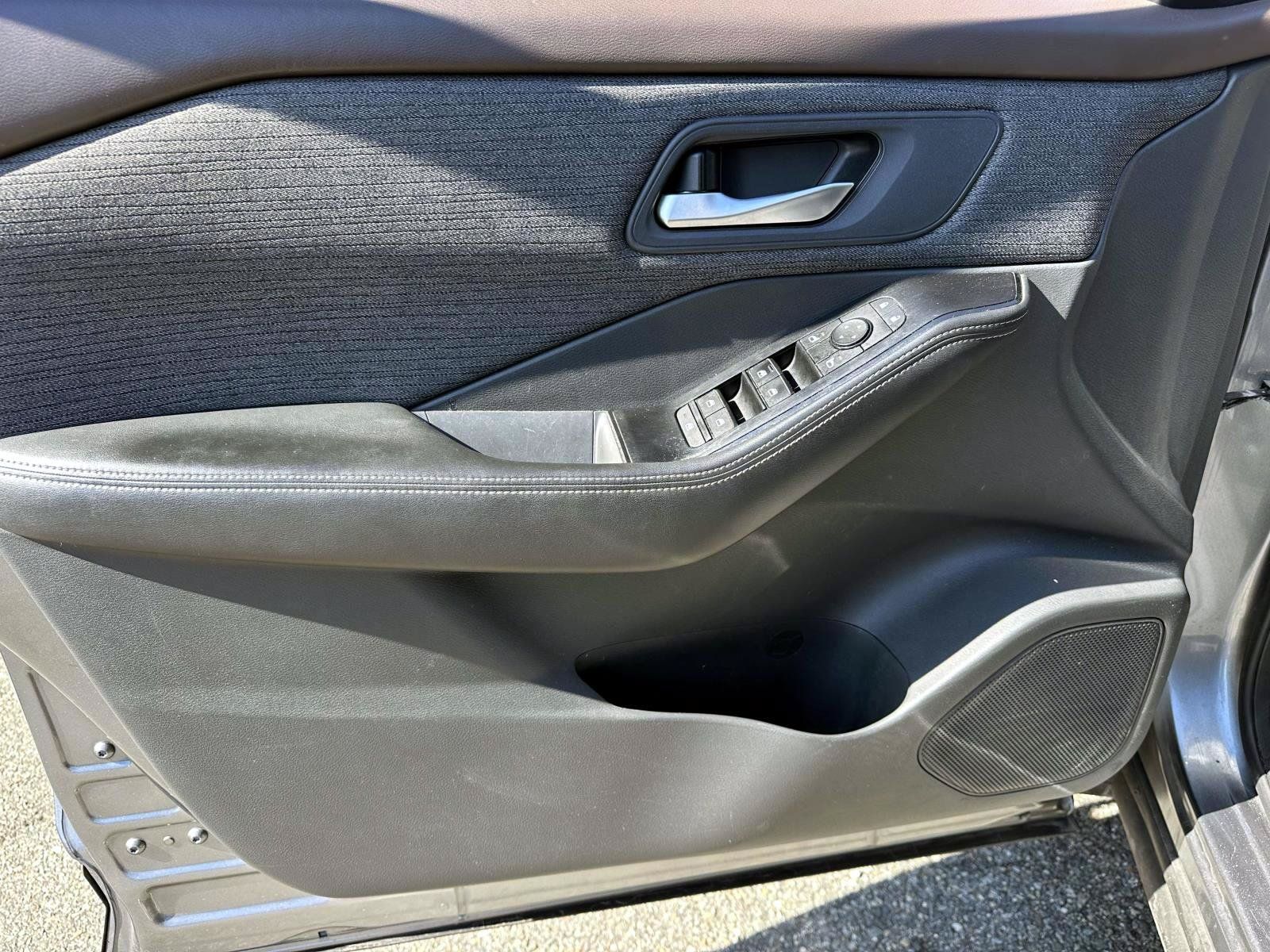 Certified 2021 Nissan Rogue SV AWD/4WD image 18