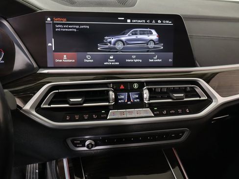 Used 2021 BMW X7 xDrive40i image 6