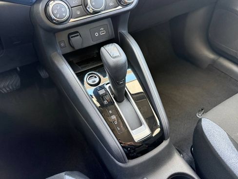 Used 2025 Nissan Versa SV FWD image 41