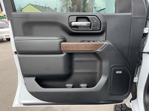 Used 2022 GMC Sierra 2500 Denali w/ Denali Ultimate Package image 10