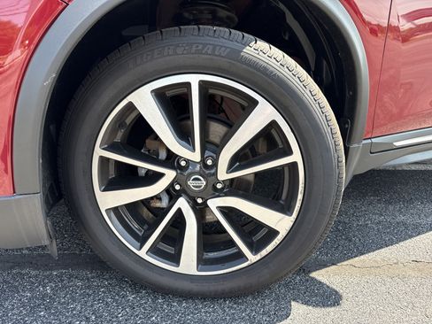Used 2020 Nissan Rogue SL AWD/4WD image 3