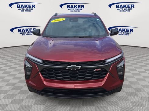 Used 2024 Chevrolet Trax RS w/ Driver Confidence Package FWD image 8