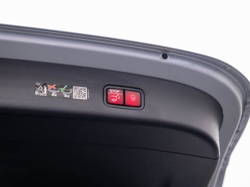 New 2026 Mercedes-Benz GLC 300 GLC 300 image 30