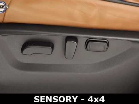 Used 2024 INFINITI QX80 Sensory image 13