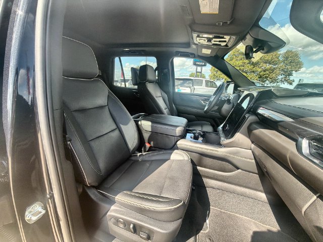 Used 2026 GMC Yukon Elevation w/ Elevation Premium Package RWD image 27