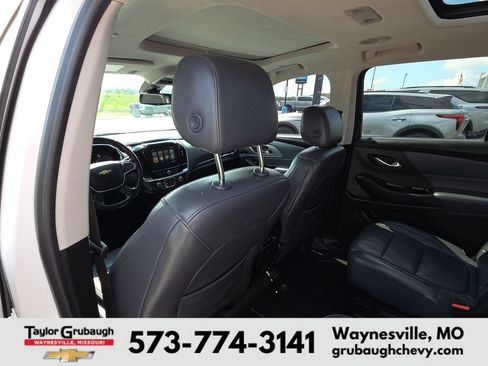 Used 2018 Chevrolet Traverse LT FWD image 29