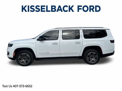 Used 2024 Jeep Wagoneer L Series II image 6