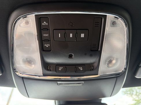 Used 2023 Dodge Charger R/T w/ Plus Group RWD image 19