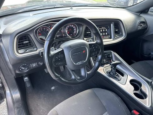 Used 2022 Dodge Challenger GT RWD image 19