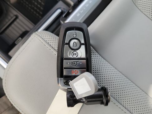 Certified 2025 Ford Expedition Platinum w/ Platinum Ultimate Package AWD/4WD image 29