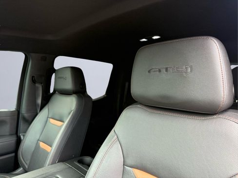 Used 2022 GMC Sierra 1500 AT4 w/ AT4 Premium Package AWD/4WD image 19