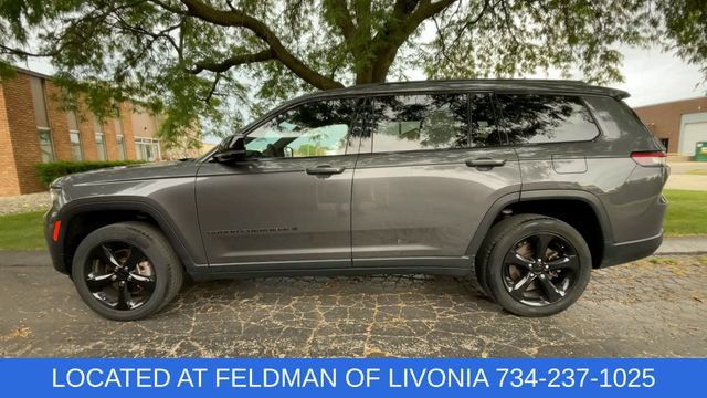Used 2023 Jeep Grand Cherokee L Laredo AWD/4WD image 5