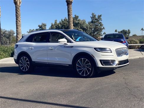 Used 2020 Lincoln Nautilus Reserve w/ Equipment Group 202A image 4