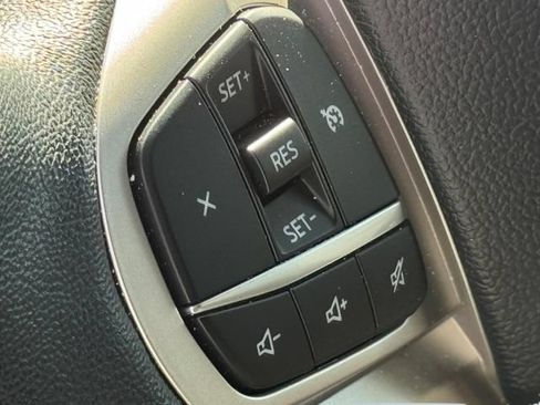 Used 2022 Ford Explorer XLT RWD image 12
