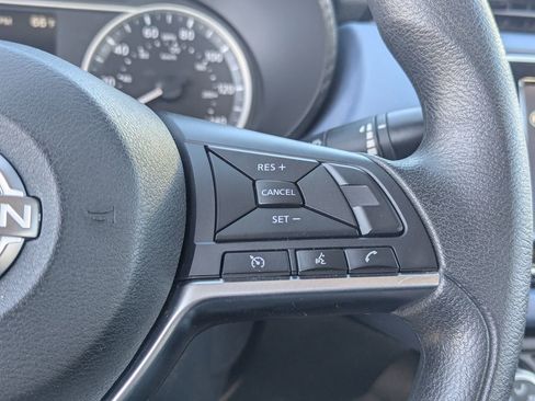 Used 2024 Nissan Versa SV FWD image 18
