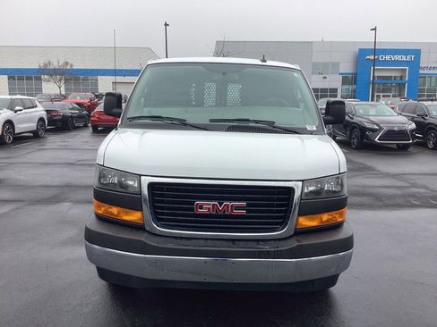 Used 2024 GMC Savana 2500 w/ Driver Convenience Package image 5