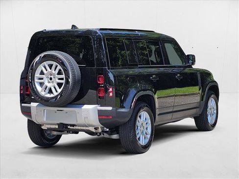 New 2025 Land Rover Defender 110 S image 2