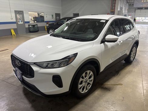 Used 2023 Ford Escape Active w/ Tech Pack #2 image 4