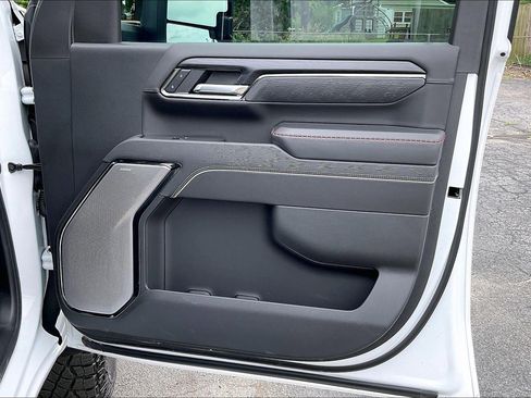 Used 2024 GMC Sierra 2500 AT4X image 26