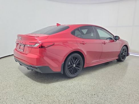 Used 2025 Toyota Camry SE FWD image 5