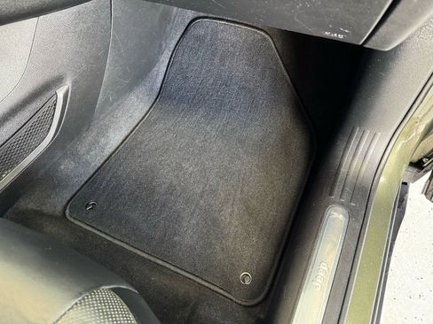 Used 2019 Jeep Cherokee Limited AWD/4WD image 32