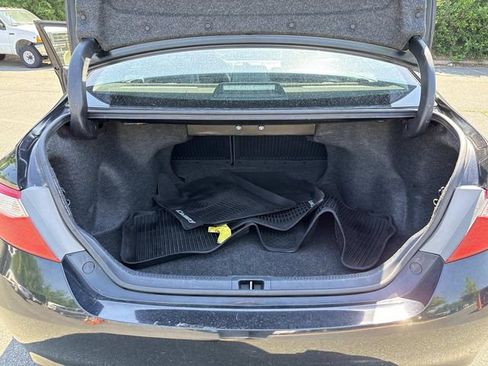 Used 2016 Toyota Camry SE FWD image 12