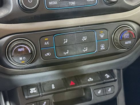 Used 2017 Chevrolet Colorado Z71 AWD/4WD image 18