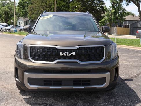 Used 2023 Kia Telluride EX X-Line AWD/4WD image 2