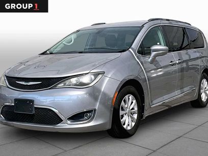 Used 2017 Chrysler Pacifica Touring-L