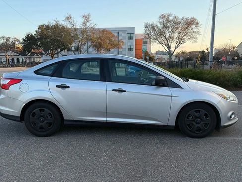 Used 2013 Ford Focus S FWD image 5