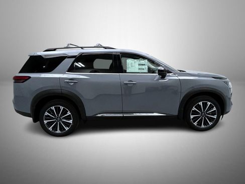 New 2026 Nissan Pathfinder Platinum w/ Cargo Package AWD/4WD image 4