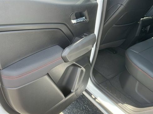 New 2025 Chevrolet Colorado Z71 w/ Technology Package image 16