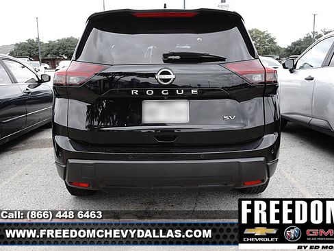 Used 2024 Nissan Rogue SV FWD image 9