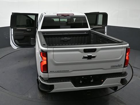 Used 2025 Chevrolet Silverado 2500 High Country w/ High Country Premium Package AWD/4WD image 29